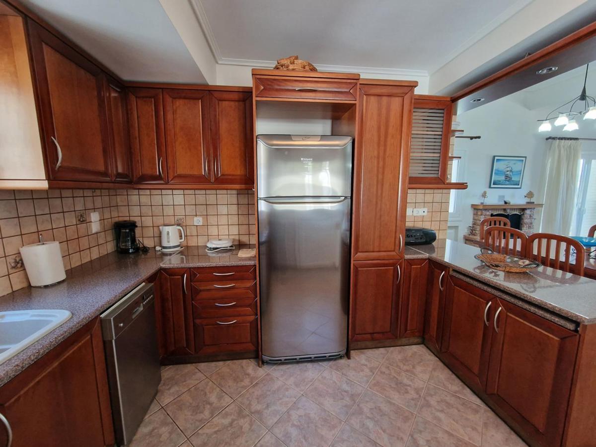 Villa Liana : Luxury Villa With Fantastic Sea View, Near Airport Pórto Ráfti 外观 照片