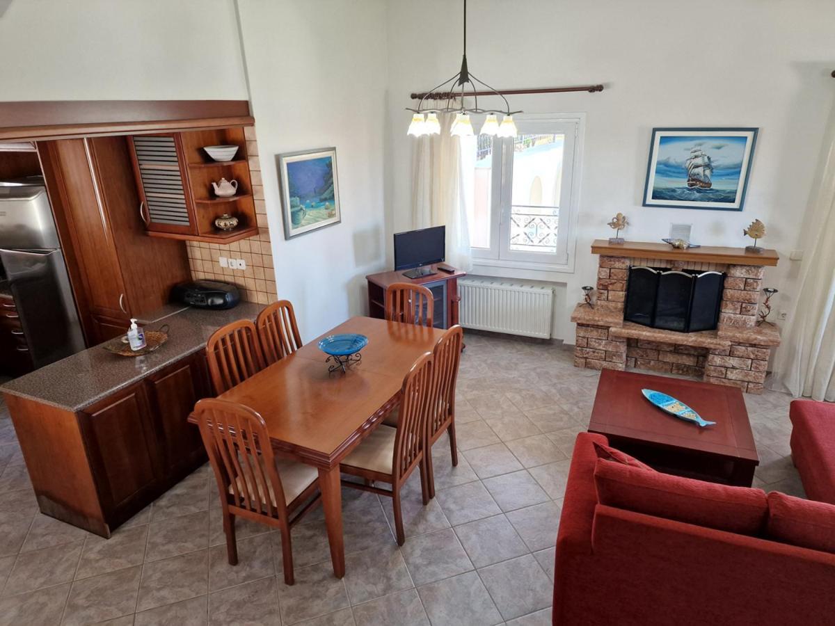 Villa Liana : Luxury Villa With Fantastic Sea View, Near Airport Pórto Ráfti 外观 照片